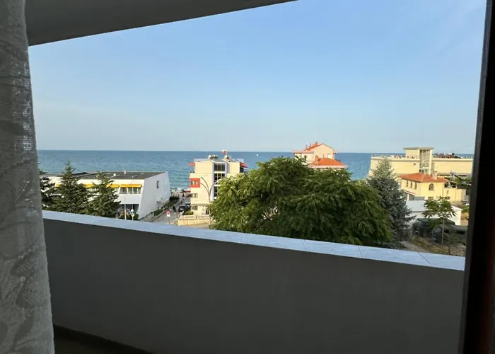 Obzor, Orkinos 公寓