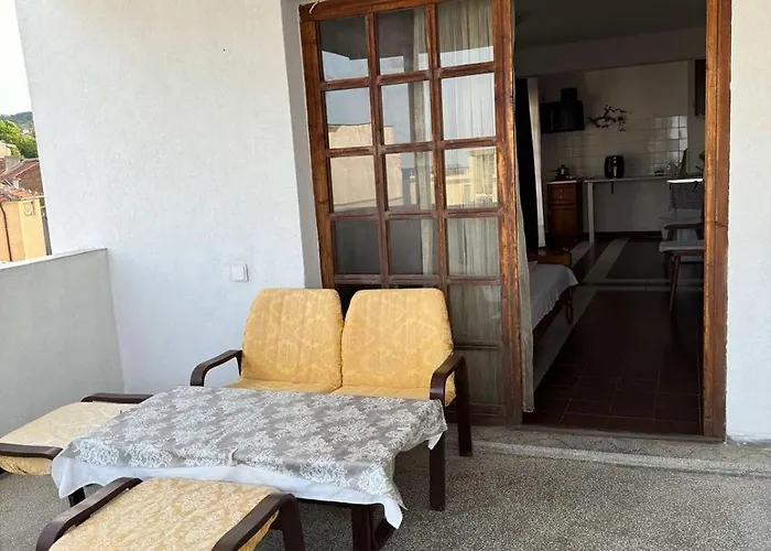 Obzor, Orkinos 公寓 奥布佐尔